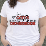 Camiseta "muchos gatos"